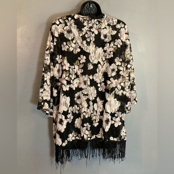 Charlotte Russe black floral lace cover-up - Picture 7 of 7